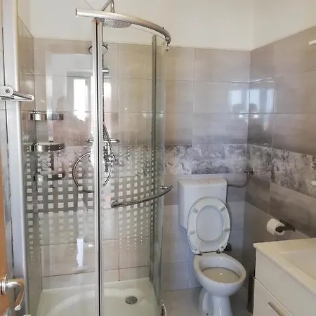 Apartament Rot *